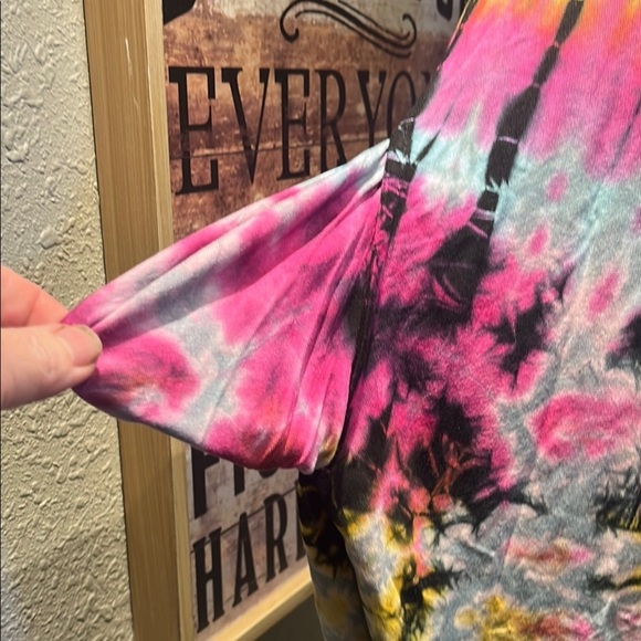 Pleated Black and Pink Relaxed Tank Top - Picture 8 of 16